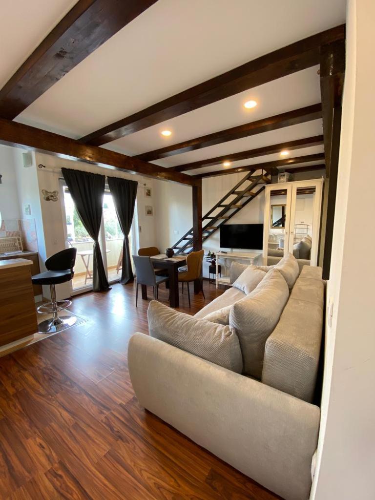 Apartments Emma ビオグラード・ナ・モル 部屋 写真